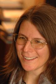 Lisa Rowe Fraustino