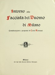 Intorno alla facciata del duomo di Milano